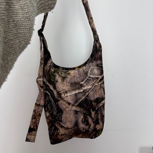 Baggu Nylon Sling bucket bag